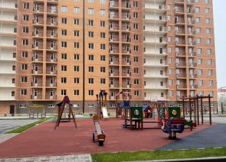 Продаю 1-комнатную квартиру, 36.7 м2, Грозный, улица Мамсурова, 1