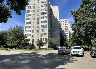 Продажа 2-ком. квартиры, 48.2 м2, Екатеринбург, Орджоникидзевский район, улица 40-летия Октября, 46