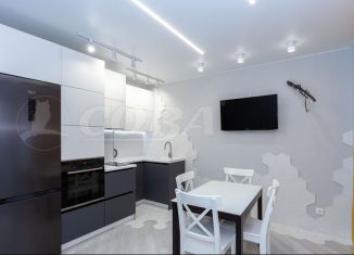 Продается 2-комнатная квартира, 60 м2, Тюмень, улица Николая Никитина, 6