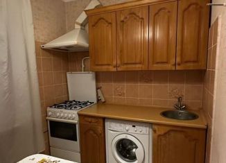 Сдаю в аренду трехкомнатную квартиру, 56 м2, Краснодар, улица Яна Полуяна, 32