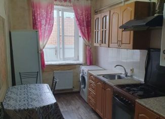 Аренда 2-ком. квартиры, 50 м2, Крымск, улица Демьяна Бедного, 89Г