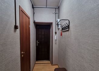 Сдача в аренду 2-ком. квартиры, 42 м2, Луга, проспект Кирова, 61