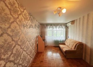 Продается 1-ком. квартира, 28.7 м2, Майкоп, улица Ленина, 92