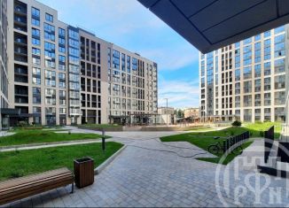 Продаю 2-ком. квартиру, 54 м2, Санкт-Петербург, Белоостровская улица, 12, метро Лесная