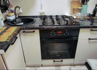 Продается 2-ком. квартира, 40 м2, Удмуртия, Советская улица, 2