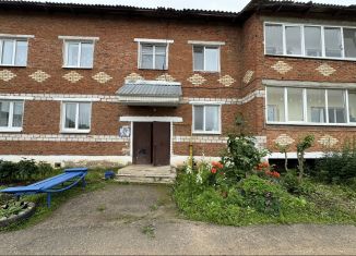 Продается 2-ком. квартира, 46.5 м2, посёлок Балезино, Красноармейская улица, 5