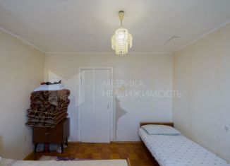 Трехкомнатная квартира на продажу, 62 м2, Тюмень, улица Монтажников, 2
