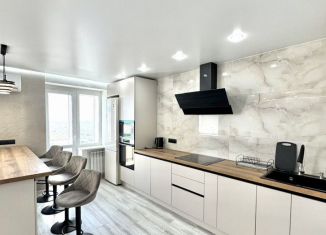 Продам 1-комнатную квартиру, 38 м2, Саратов, улица имени Ф.А. Блинова