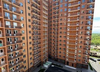 Продам квартиру свободная планировка, 80.7 м2, Чечня, улица Мамсурова, 1