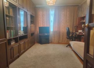 Продаю 2-ком. квартиру, 47.2 м2, Екатеринбург, Орджоникидзевский район, улица Индустрии, 53