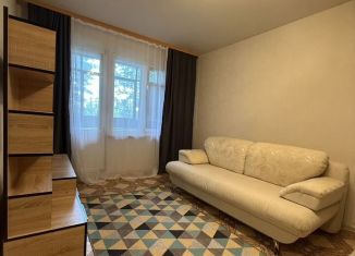 Сдается 2-комнатная квартира, 45 м2, Мурманск, улица Капитана Маклакова, 11