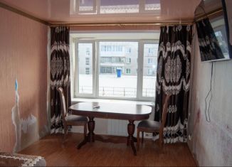 Продам 3-ком. квартиру, 52 м2, Серов, улица Карла Маркса, 42