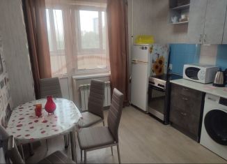 Сдаю в аренду 1-комнатную квартиру, 40 м2, Уфа, Российская улица, 24