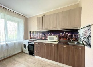 Продается 3-комнатная квартира, 67 м2, Тюмень, улица Московский Тракт, 177