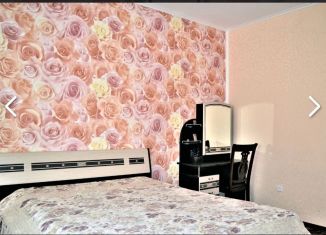 Трехкомнатная квартира на продажу, 69.8 м2, Гатчина, бульвар Авиаторов, 3к1