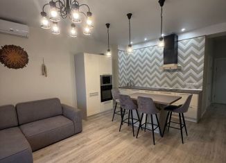 Сдаю 2-комнатную квартиру, 88 м2, посёлок городского типа Дагомыс, Прозрачная улица, 15/1А4