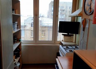 Продаю 2-ком. квартиру, 42 м2, Саратов, Астраханская улица, 118