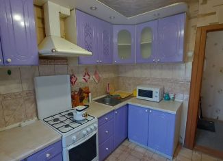 Сдаю в аренду 3-ком. квартиру, 63 м2, Подольск, Театральная улица, 4