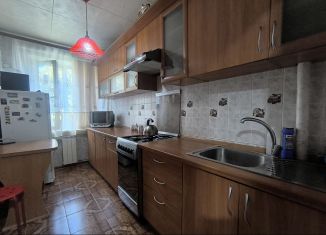 Продаю 3-комнатную квартиру, 58 м2, Таганрог, улица Морозова, 4-1