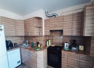 Продам 2-комнатную квартиру, 60.4 м2, Евпатория, улица 9 Мая, 88