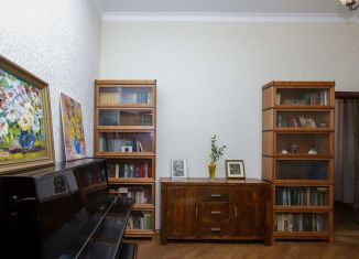 Сдаю в аренду двухкомнатную квартиру, 76 м2, Санкт-Петербург, Большой проспект Петроградской стороны, 106