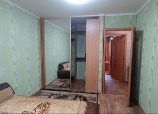 Продаю 2-комнатную квартиру, 47 м2, Елец, улица Спутников, 1