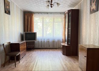 Продам 3-комнатную квартиру, 56 м2, Кронштадт, Гражданская улица, 10