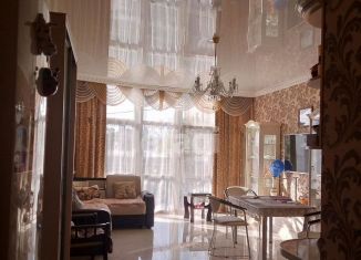 Продам 2-комнатную квартиру, 63 м2, Геленджик, улица Кирова, 120/35