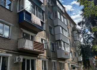 Продажа 2-ком. квартиры, 43.8 м2, Копейск, улица Кожевникова, 1