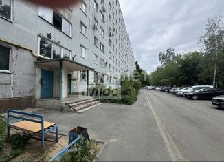 Продается четырехкомнатная квартира, 69.9 м2, Сызрань, проспект Космонавтов, 4
