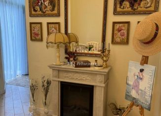 Продам трехкомнатную квартиру, 44 м2, Симферополь, проспект Академика Вернадского, 2