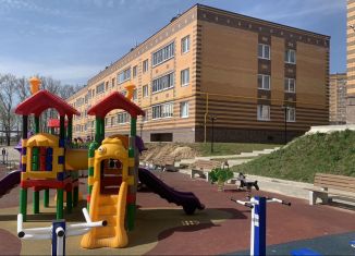 Продажа 3-комнатной квартиры, 63 м2, Калуга, Советская улица, 178