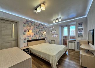 Сдается двухкомнатная квартира, 50 м2, Тольятти, улица 40 лет Победы, 5А