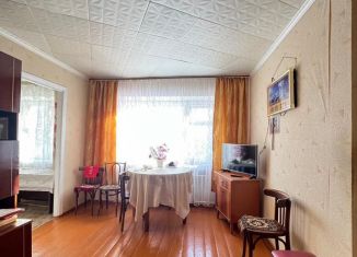 Продажа 2-ком. квартиры, 41.9 м2, Азнакаево, улица Нефтяников, 6