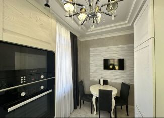 Трехкомнатная квартира на продажу, 81.2 м2, Калининград, Гостиная улица, 28