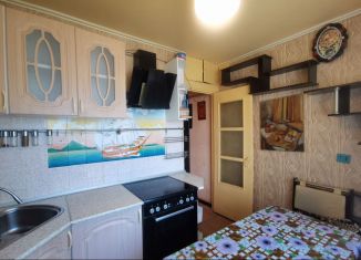 Продам 2-ком. квартиру, 50.6 м2, Магадан, улица Набережная реки Магаданки, 67