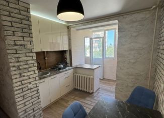 Двухкомнатная квартира на продажу, 52.3 м2, Саки, Набережная улица, 5