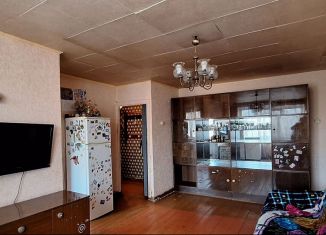 Продается 3-комнатная квартира, 56.4 м2, Мурманск, улица Академика Книповича, 61к1, Октябрьский округ