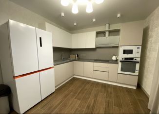 Сдается в аренду 3-ком. квартира, 81 м2, Краснодар, улица Красных Партизан, 4/15