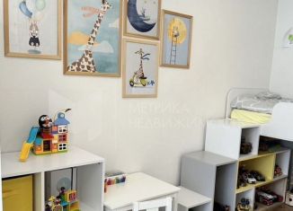 Продается трехкомнатная квартира, 88.6 м2, Тюмень, улица Ю.-Р.Г. Эрвье, 28к2