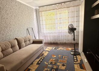 Сдам в аренду 1-ком. квартиру, 31 м2, Кингисепп, улица Воровского, 31