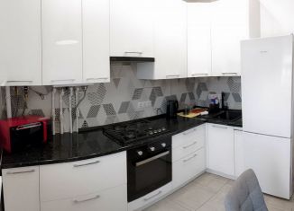 Сдаю в аренду двухкомнатную квартиру, 57 м2, Аксай, Объездная улица, 7к3