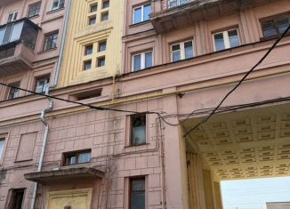 Продаю двухкомнатную квартиру, 64.7 м2, Магнитогорск, проспект Пушкина, 30