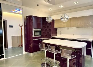 Сдается 2-комнатная квартира, 96 м2, Пенза, улица Пушкина, 7