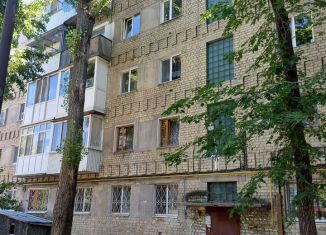 Продается 2-ком. квартира, 46 м2, Саратов, проспект имени 50 лет Октября, 142