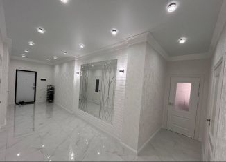 Продается 4-ком. квартира, 108 м2, Грозный, улица Сайханова, 133, Байсангуровский район