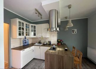 Продаю однокомнатную квартиру, 43 м2, Кудрово, Ленинградская улица, 9/8