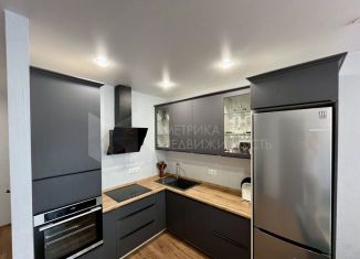 Продаю однокомнатную квартиру, 50 м2, Тюмень, улица Ю.-Р.Г. Эрвье, 38, ЖК Европейский Берег