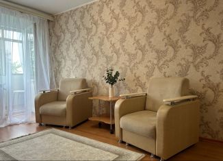 Продаю 2-ком. квартиру, 43.8 м2, Мичуринск, Красная улица, 47