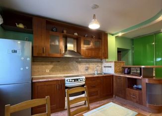 Сдается в аренду 3-комнатная квартира, 60 м2, Мурманск, проспект Кирова